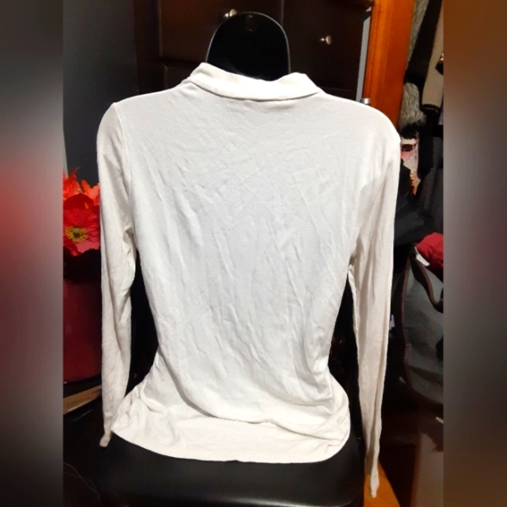 White House Black Market Womens White Dip Neckline Long Sleeve Top Size Small - Picture 4 of 6
